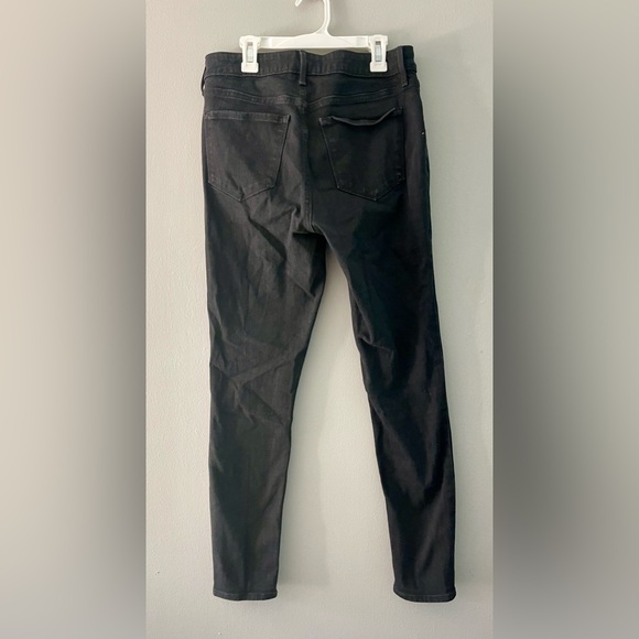 Old Navy Skinny Jeans - Picture 2 of 3